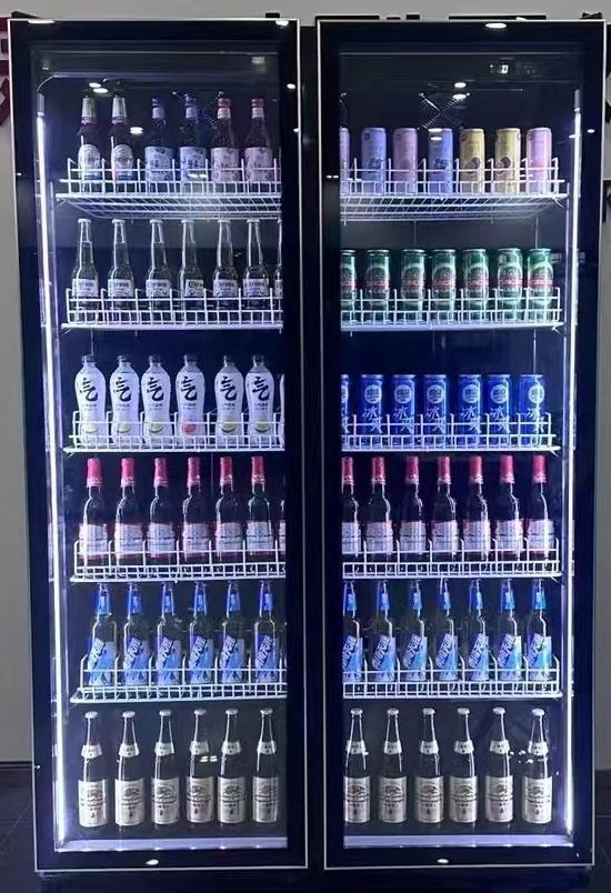 网红酒水展示柜